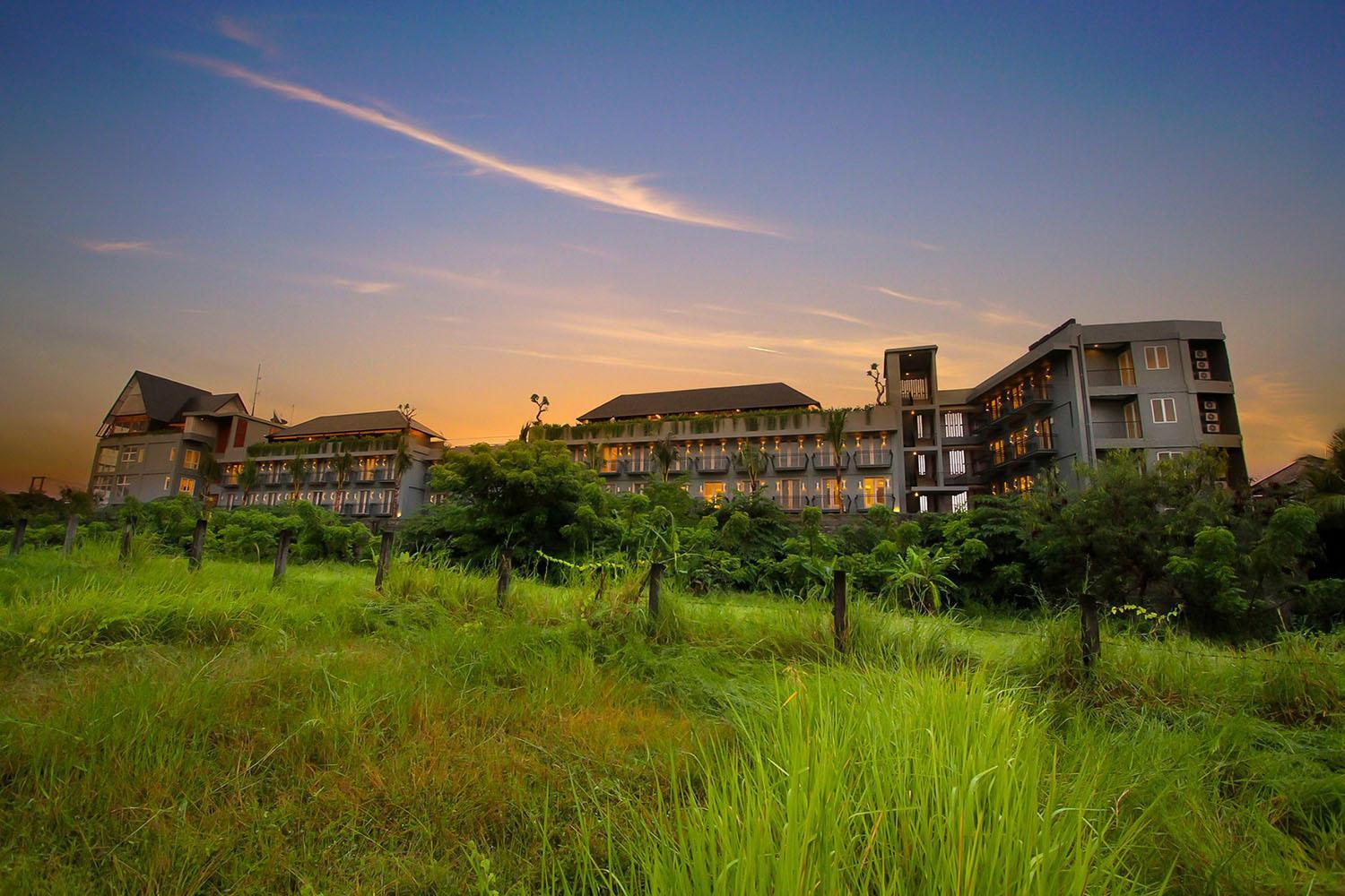 Frii Bali Echo Beach Canggu  Exterior photo
